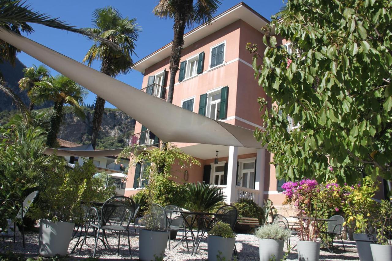 Albergo Garni Villa Moretti Riva del Garda Exterior photo