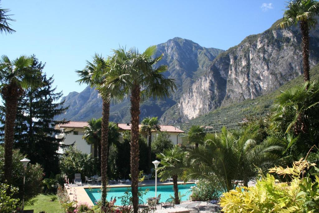 Albergo Garni Villa Moretti Riva del Garda Exterior photo